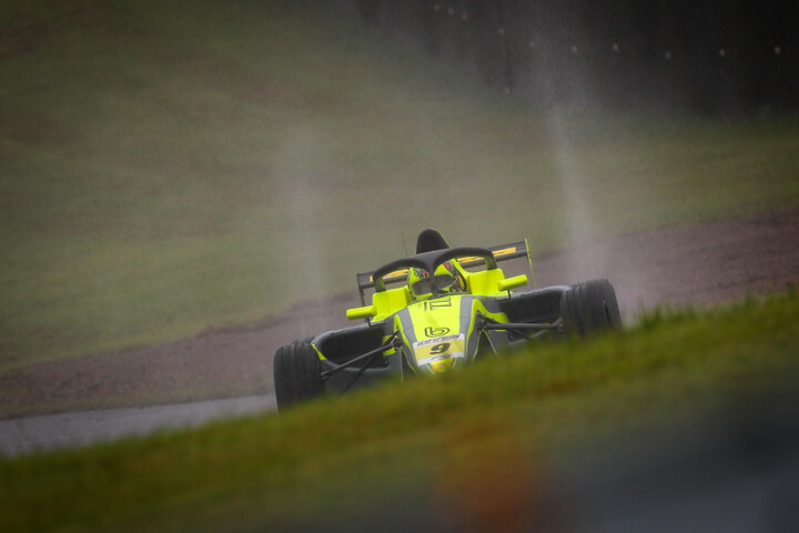 インディペンデントクラス：決勝3位は