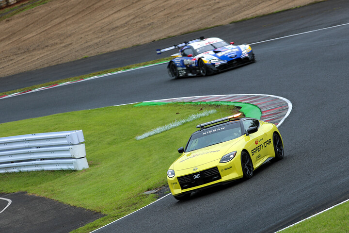 レースは途中2回のセーフティーカーが導入された
