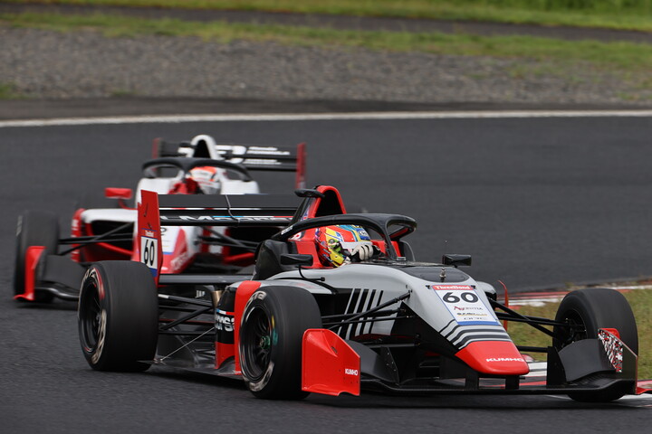 決勝6位は伊東黎明（LMcorsa OTG 320）