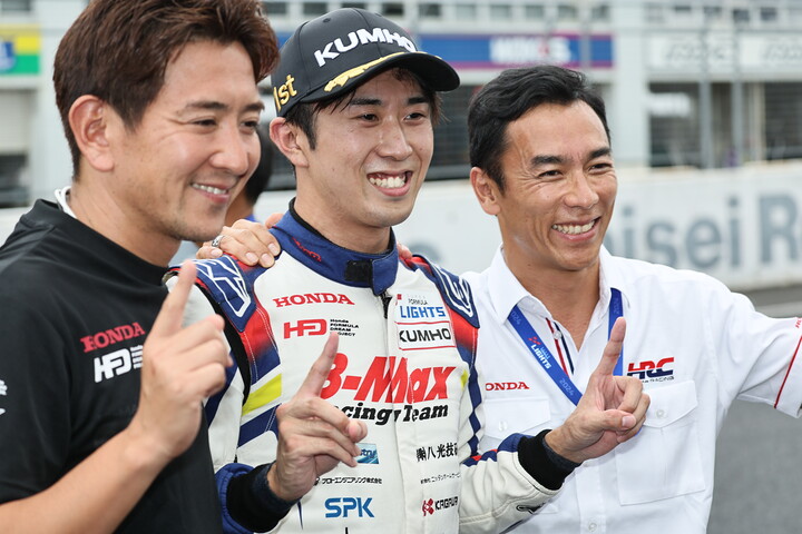 優勝した小出峻（B-MAX RACING TEAM）