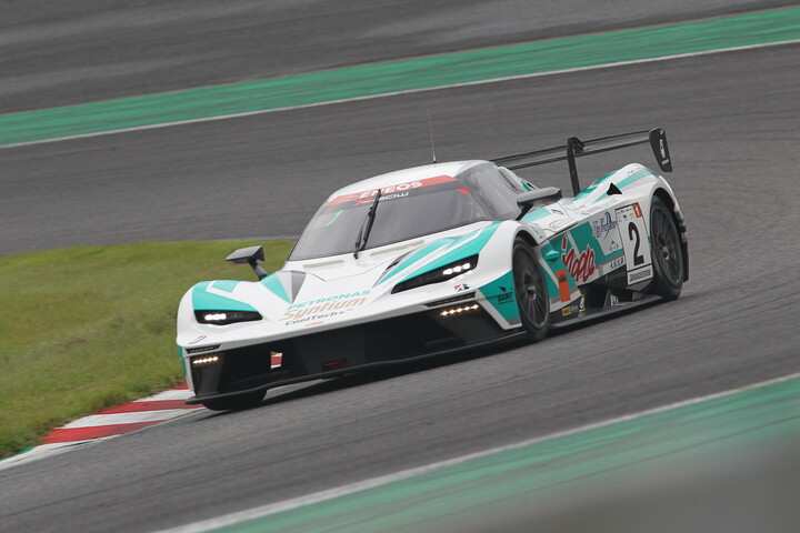 ST-1クラス優勝は2号車シンティアムアップルKTM（井田太陽／加藤寛規／高橋一穂／吉本大樹）