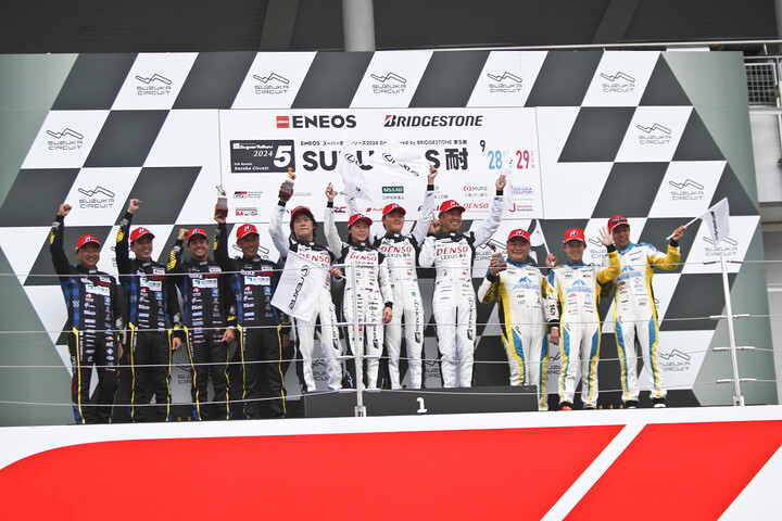 ST-Xクラスの表彰式