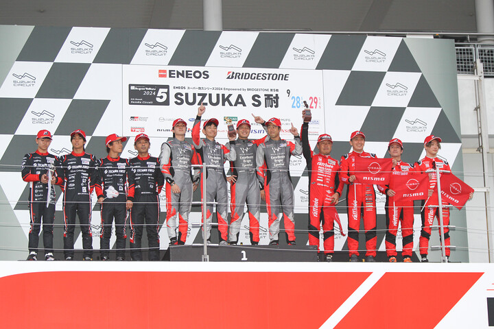 ST-Zクラスの表彰式