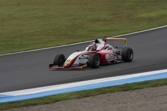 優勝は小松響（Rn-sports F110）