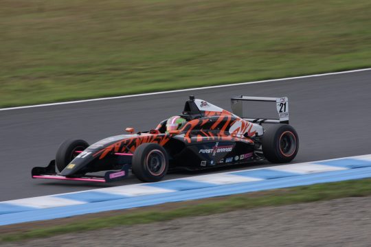 決勝3位は落合蓮音（ファーストガレージF110）