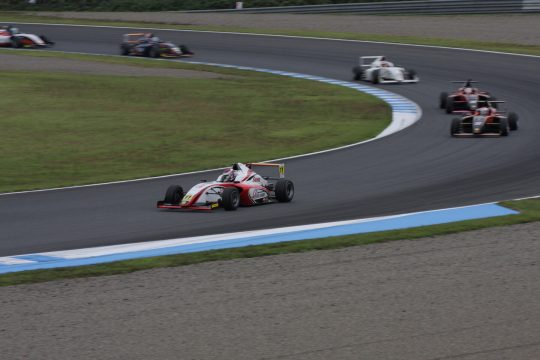 10周の決勝がスタートした