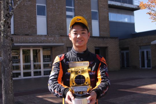 優勝した酒井翔太（FIRST GARAGE）