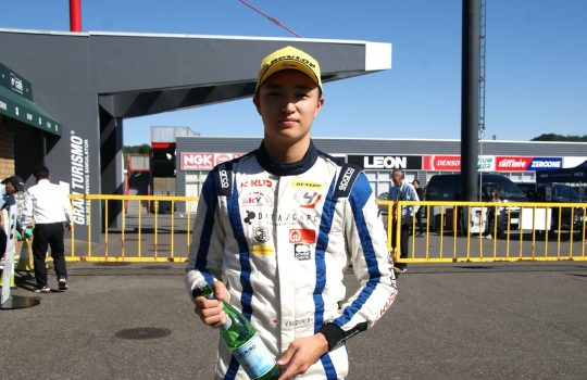決勝3位の鈴木悠太（HELM MOTORSPORTS）