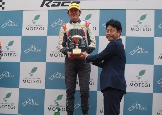 優勝した小松響（Rn-sports）