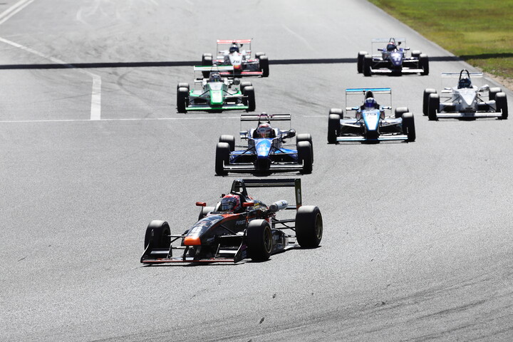 12周の決勝がスタートした