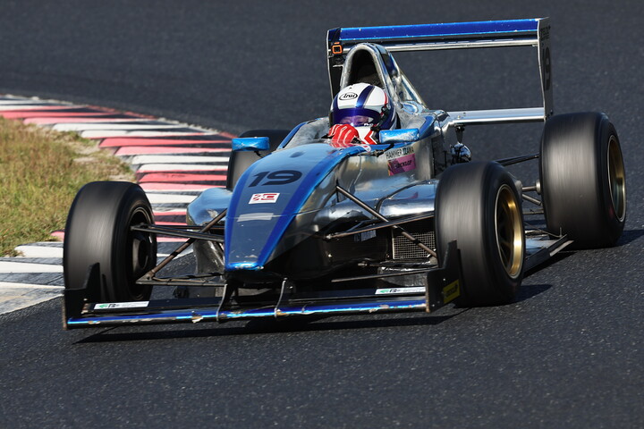 第12戦予選2位、第13戦ポールポジションのハンマー伊澤（アルカディア☆ハンマーRハヤテ）