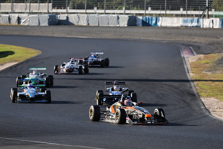 12周の決勝がスタートした