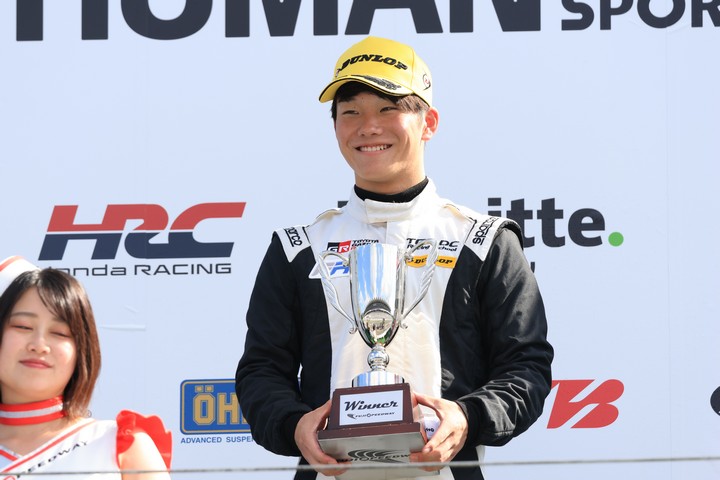 優勝した佐野雄城（TGR-DC Racing School）