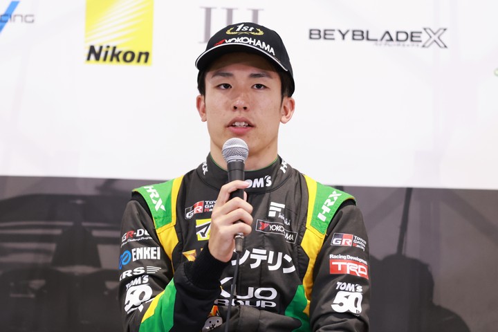 決勝記者会見：優勝した坪井翔（VANTELIN TEAM TOM’S）