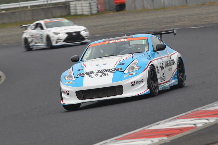 グループ2：ST-3クラス優勝は15号車岡部自動車Z34（前嶋秀司／長島正明／銘苅翼／元嶋成弥）