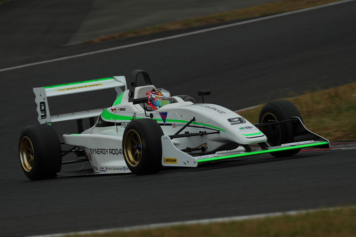 予選5位、ジェントルマンクラスポールポジションはKAMIKAZE（FIRST GARAGE & 04W）