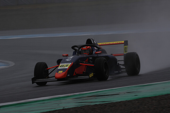 インデペンデントクラス決勝2位は鳥羽豊（HELM MOTORSPORTS F4）