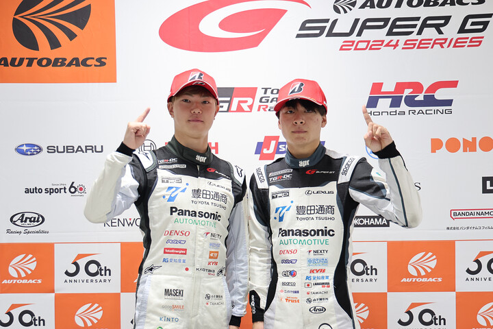 予選フォトセッション：小高一斗／中村仁組（31号車・apr LC500h GT）