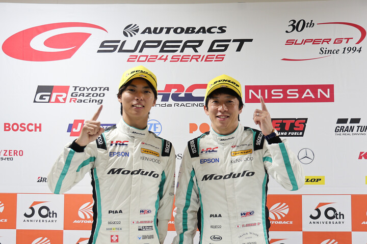 予選フォトセッション：伊沢拓也／大草りき組（64号車・Modulo CIVIC TYPE R-GT）