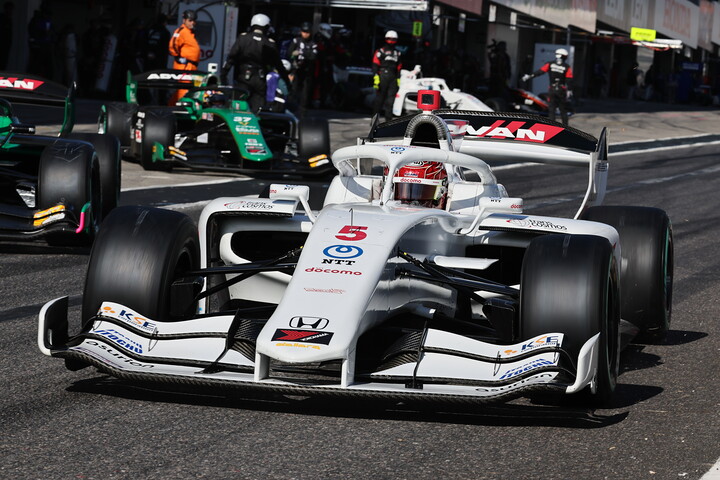 予選4位は牧野任祐（DOCOMO DANDELION M5S SF23）