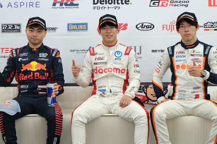 公式予選フォトセッション：トップ3のドライバーたち