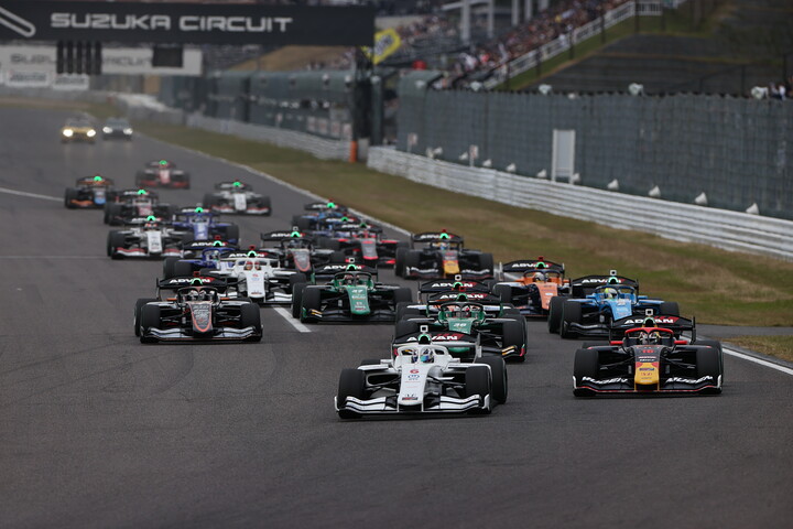 31周の決勝がスタートした