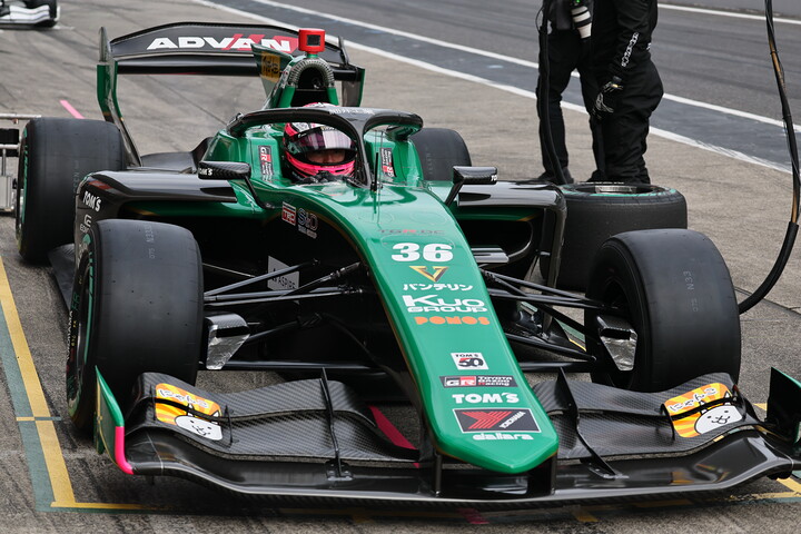 予選3位は坪井翔（VANTELIN TOM'S SF23）