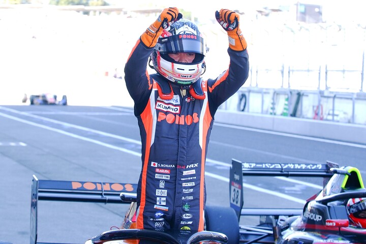 優勝した野中誠太（TOM'S）