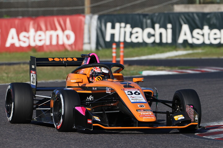 第16戦ポールポジション、第17戦予選3位の野中誠太（PONOS Racing TOM'S 320 TGR-DC）