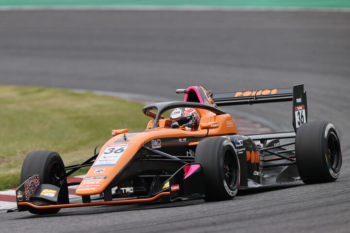 優勝は野中誠太（PONOS Racing TOM'S 320 TGR-DC）