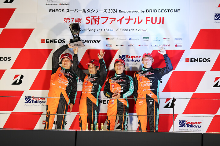 ST-1クラスの表彰式