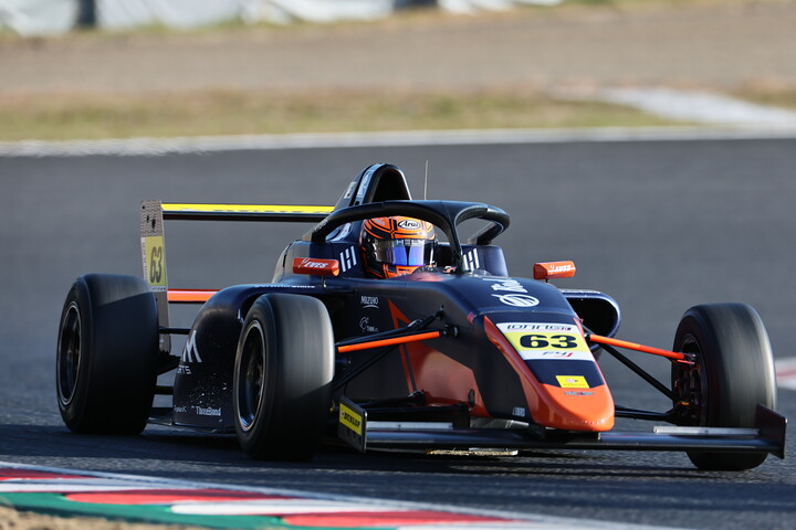 インデペンデントクラス第7戦ポールポジション、第8戦予選2位は鳥羽豊（HELM MOTORSPORTS F4）