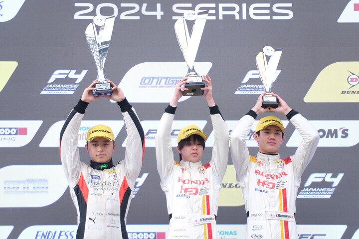 チャンピオンクラスの表彰式