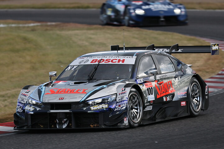GT500クラス決勝4位はSTANLEY CIVIC TYPE R-GT（山本尚貴／牧野任祐）