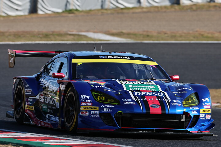 公式練習: GT300クラストップタイムはSUBARU BRZ R&D SPORT（井口卓人／山内英輝）