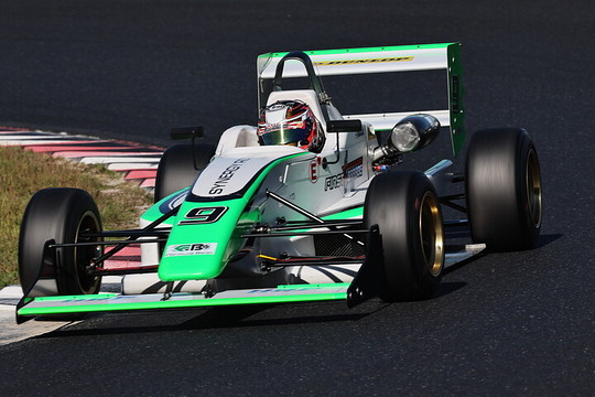 第12戦、第13戦とも予選4位のKAMIKAZE（FIRST GARAGE & 04W）