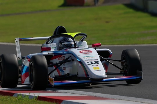 決勝3位は佐藤樹(Drago CORSE MCS4-24) 決勝3位は佐藤樹(Drago CORSE MCS4-24)