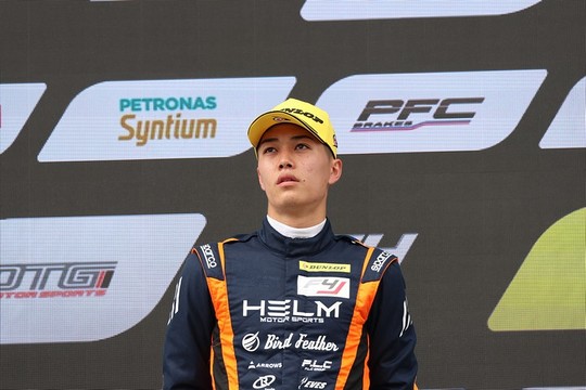 決勝2位の森山冬星(HELM MOTORSPORTS) 決勝2位の森山冬星(HELM MOTORSPORTS)