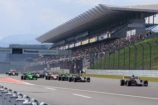 決勝がスタートした