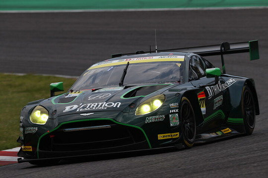 GT300クラス優勝はD\'station Vantage GT3（藤井誠暢／マルコ・ソーレンセン／チャーリー・ファグ）