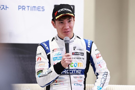 決勝記者会見：3位の小林可夢偉（Kids com Team KCMG）