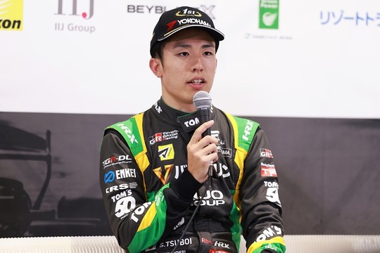 決勝記者会見：優勝した坪井翔（VANTELIN TEAM TOM’S）