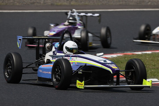 決勝2位は松井啓人（FTKレヴレーシングガレージ）