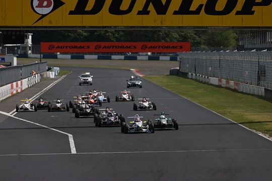 12周の決勝がスタートした