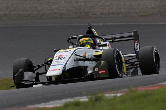 マスタークラス第13戦ポールポジション、第14戦予選2位のDRAGON（TEAM DRAGON 324）