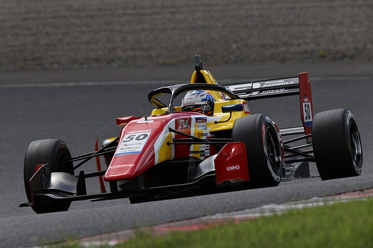 第13戦、第14戦ともポールポジションの小出峻（HFDP WITH B-MAX RACING）