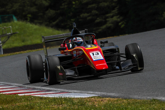 予選3位は荒川麟（TEAM DRAGON 324）