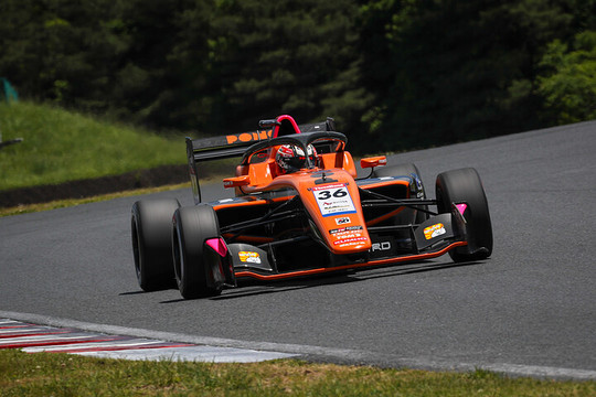 予選2位は野中誠太（PONOS Racing TOM\'S 320 TGR-DC）