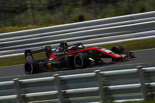 予選2位は小林利徠斗（モビリティ中京 TOM\'S 320 TGR-DC）