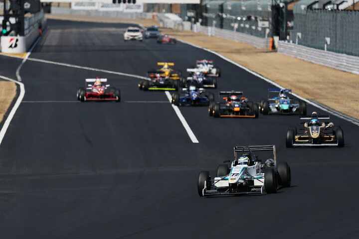 8周に短縮された決勝がスタートした